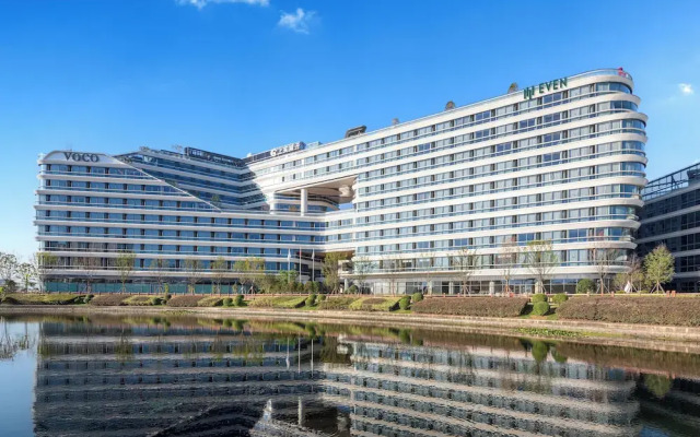 voco Suites Shanghai Hongqiao CBD by IHG