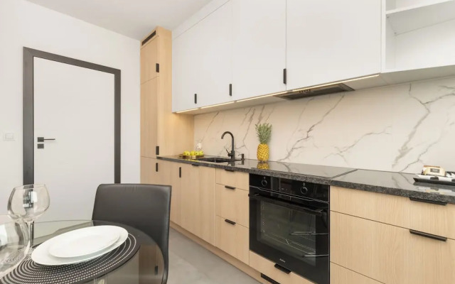 Apartport With Port View by Renters