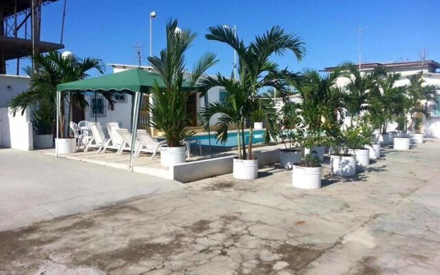 Hostal Palmeras Playa Milina