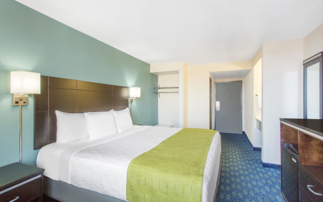 Days Hotel Oakland Airport-Coliseum