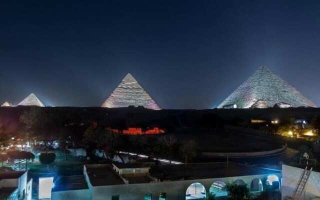 Faran Pyramids View lnn