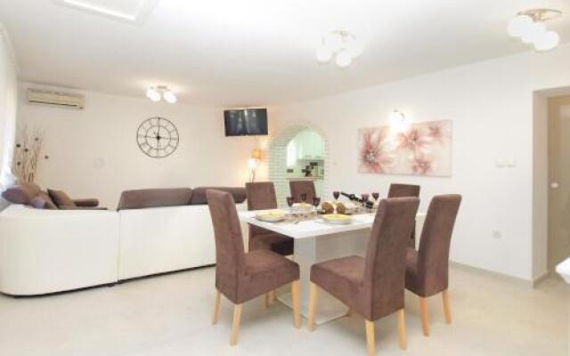 Holiday Home Villa Angelina 1233