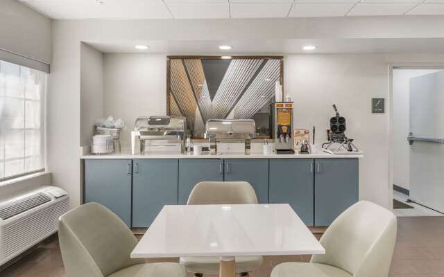 Comfort Inn & Suites Louisville Airport Fair & Expo