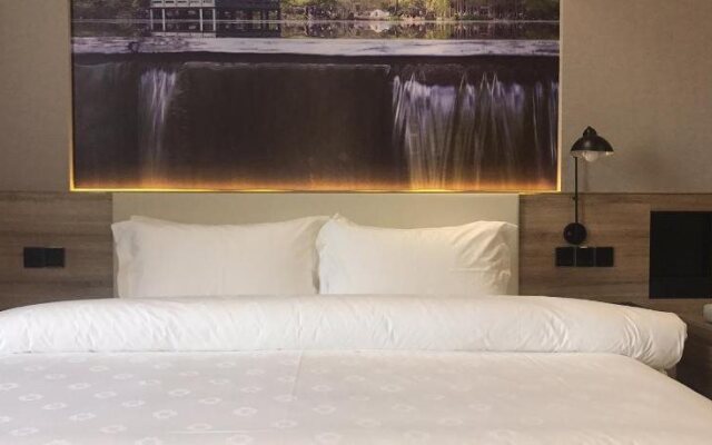 Jinjiang Metropolo Hotel Nanjing Jiangjun Dadao Hehai University Branch