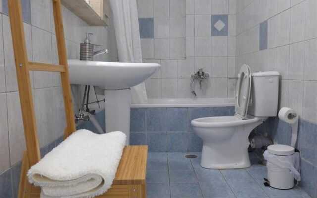 "kalamaki Plaza Apartments ''ostraco''"