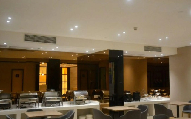 Lavande Hotel Shanghai Zhangjiang Guanglan Road Subway Station Branch