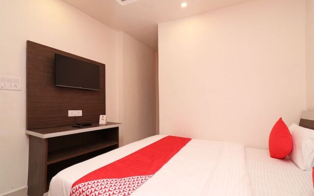 Oyo 18848 Paradise Inn