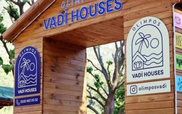 Olimpos Vadi Houses