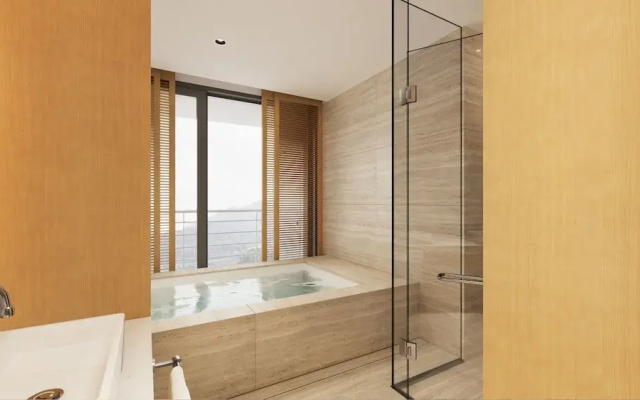 Lotte Hotel & Resort Gimhae