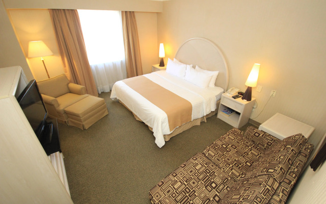 Holiday Inn Convention Center by IHG