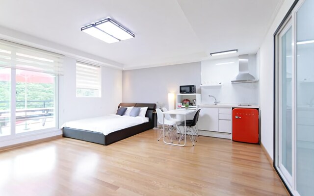 Hongcheon You, I and We Pension