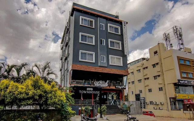 OYO Townhouse 040 Global Village Tech Park