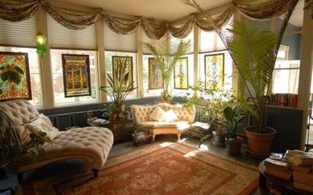 Grace Manor Inn
