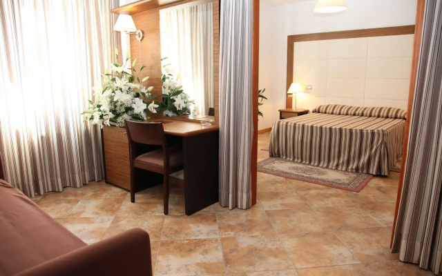 Royal Hotel