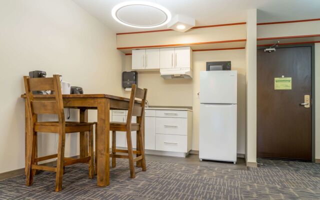 Quality Inn Sunshine Suites