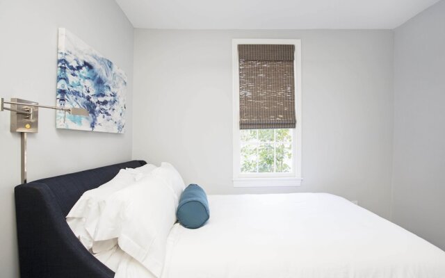 Apartment off St. Philip Walk Everywhere