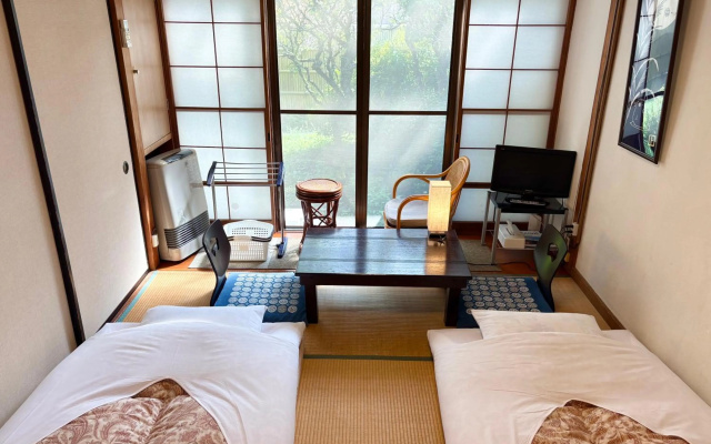 Fuji-Hakone Guest House – Guest Rooms – Hakone