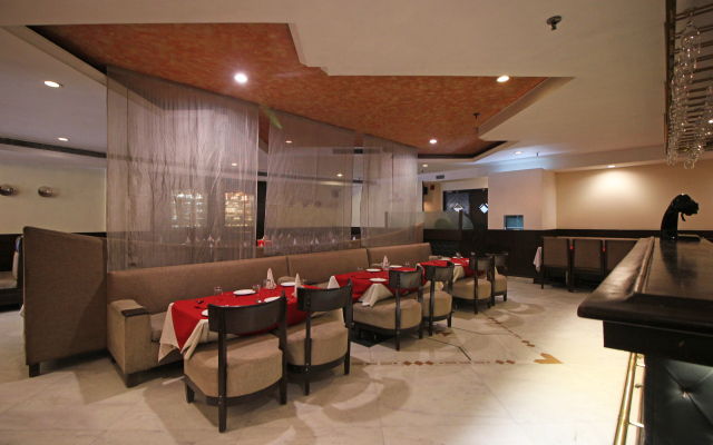 OYO 5915 Hotel Swagath