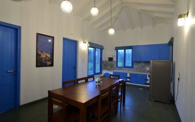 1517 Greek House By Kaz Stays