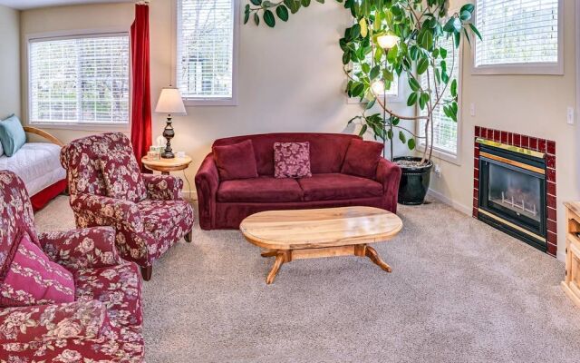 Oak Tower Townhouse-1.5 Blocks to OSF