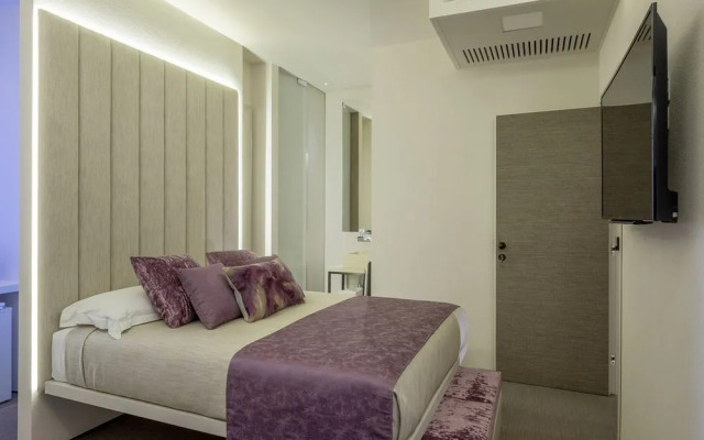 Room 230 Roma Luxury Suites