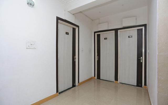 OYO 3260 Hotel Abhinav Palace