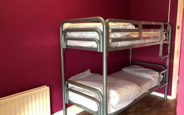 Paddy's Palace Belfast Hostel