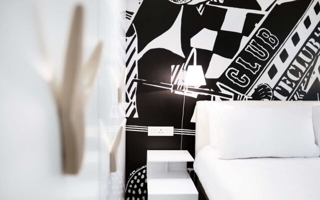 Radisson Red Cape Town