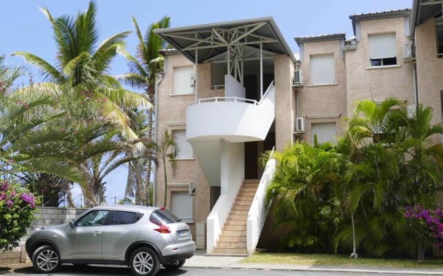 Apartment with One Bedroom in Les Trois Bassins, with Wonderful Sea View, Furnished Balcony And Wifi