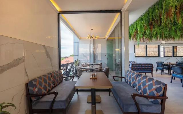 Iman Hotel