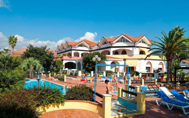 Diano Sporting Apartments