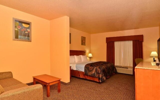 Hiway Inn Express Of Broken Bow