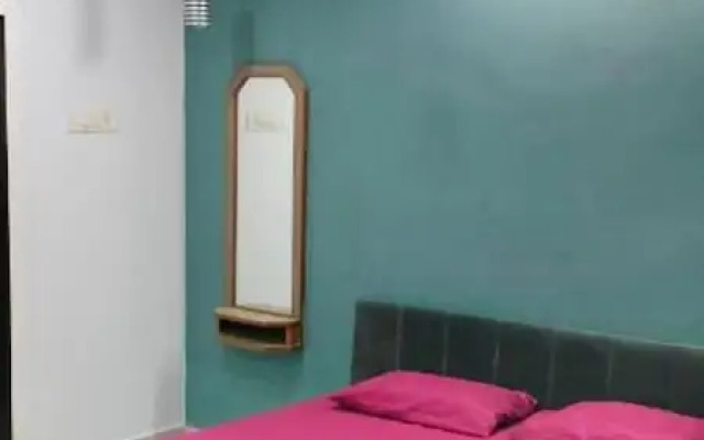 Unique Hotel and Stays