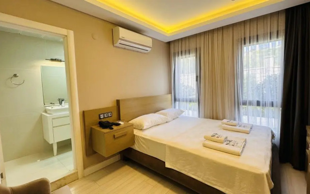 No 48 Alacatihotel