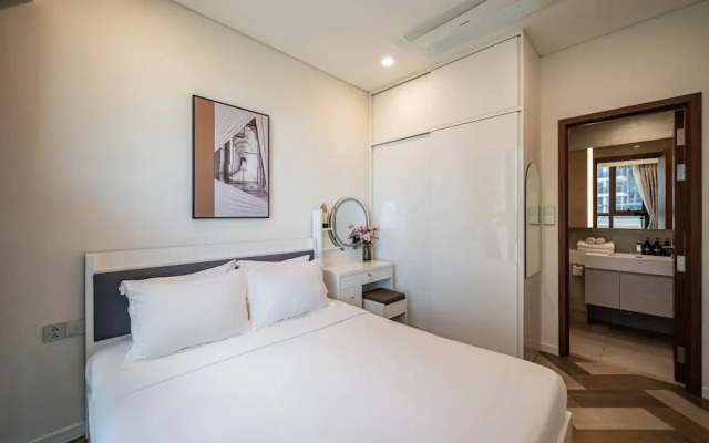 The Metropole The Galleria The Crest