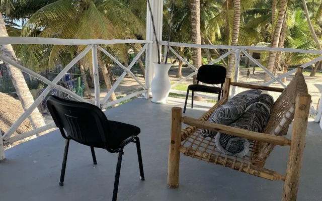 African Paradise Beach Hotel