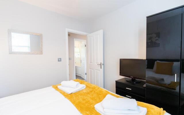 Velvet 2-bedroom Apartment, Brewery Road, Hoddesdon