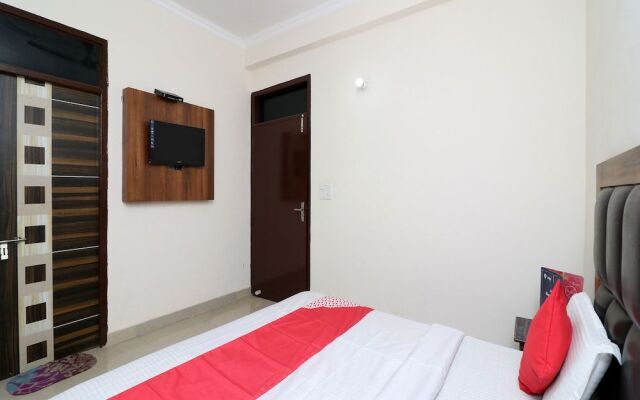 OYO 24958 Hotel Dayal