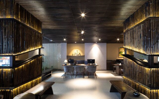 Cochin Zen Hotel