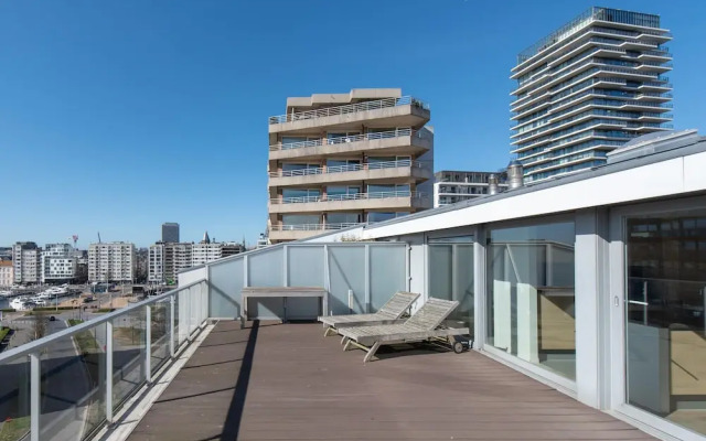 Central Flat With Sunny Terrace