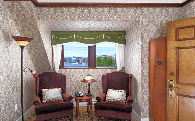 Pendray Inn & Tea House