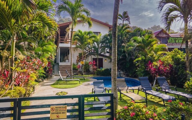 Ola Bonita BeachFront Apart Hotel