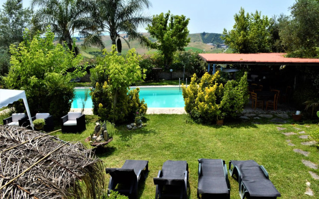 Villaggio Naif Mimosa