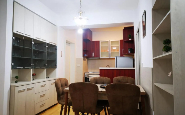 Splendid Two Bedroom Apartment Anastas Mitrev 25