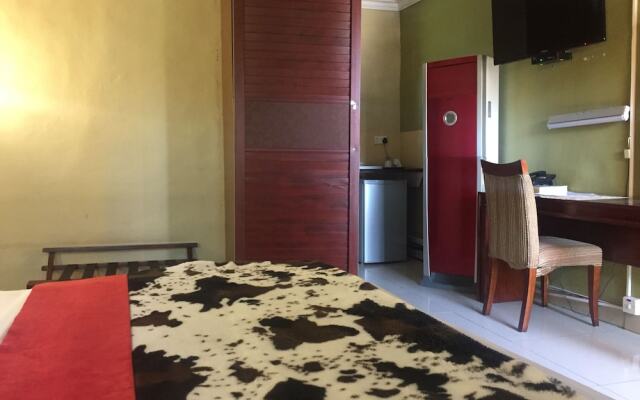 Gumare Executive Lodge