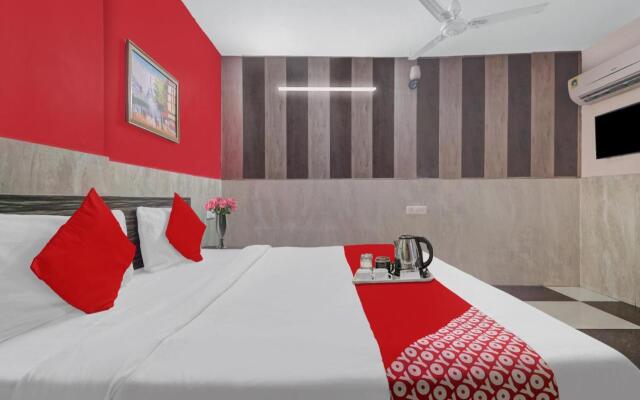 Oyo Flagship 92975 Hotel Small Town