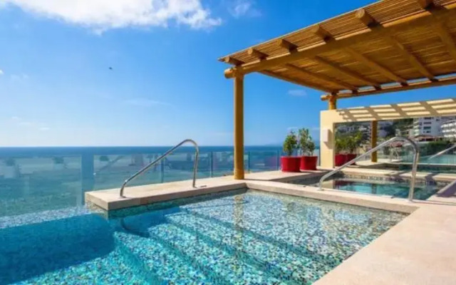 Puerto Vallarta Condo Romantic Zone Luxury Old Town