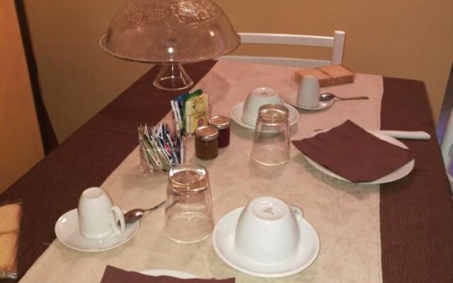 Le Rose Residence