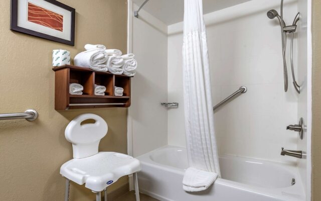 Comfort Inn & Suites