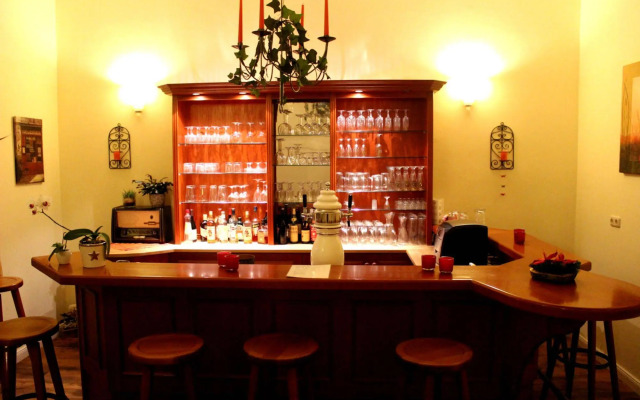 The Avalon Hotel